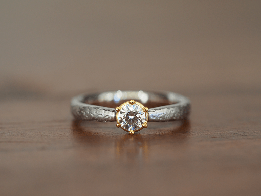 紡ぎ輪　婚約指輪