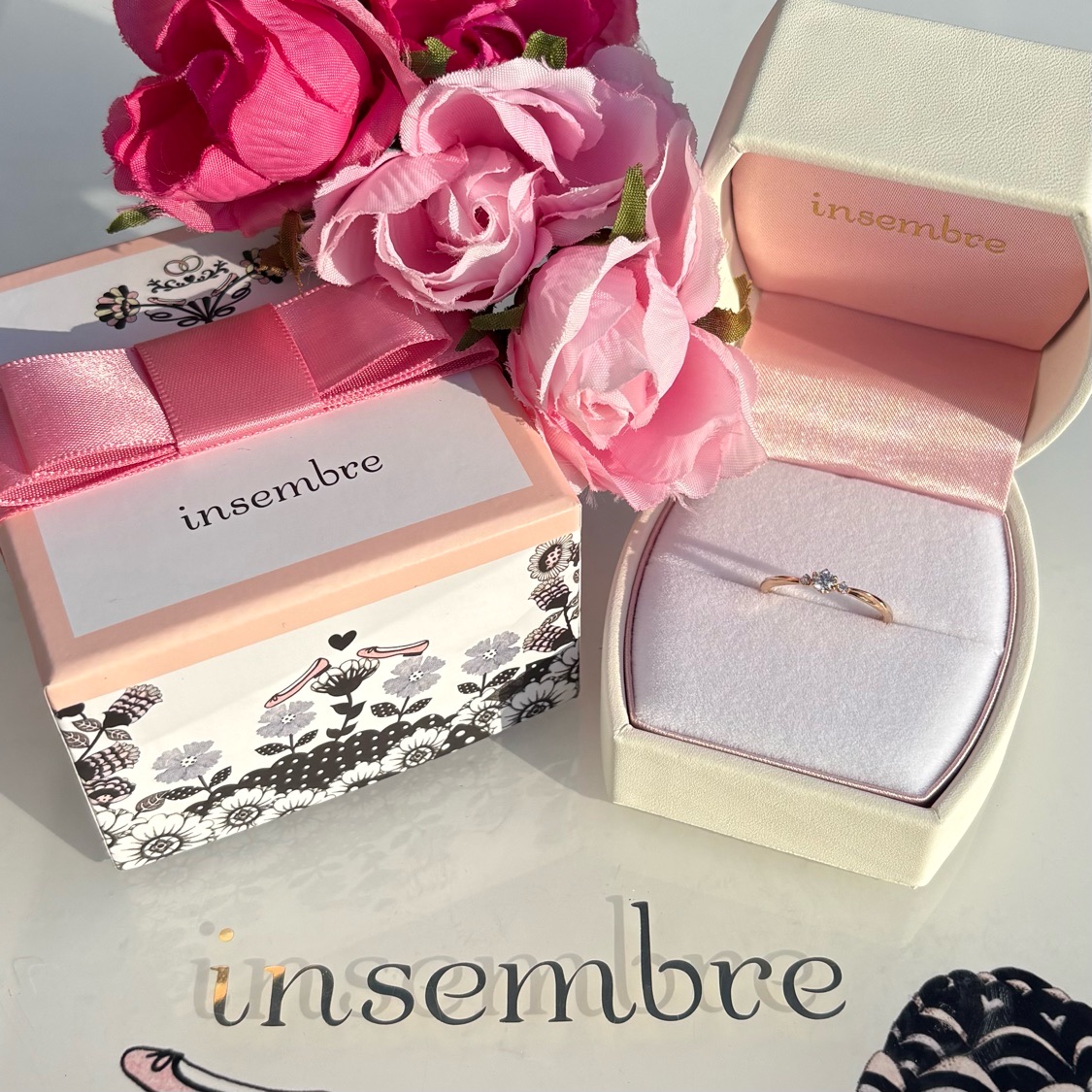 インセンブレのゴールドの婚約指輪 アンティーク調