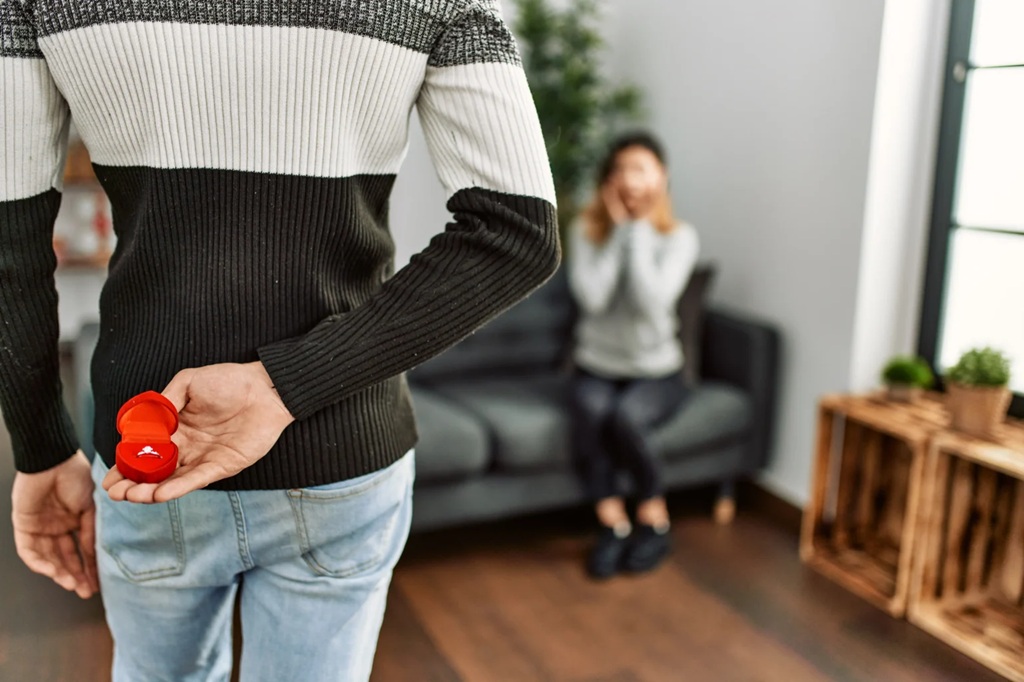 茨城・千葉のブライダル専門店efuで人気のプロポーズ応援特典付き婚約指輪